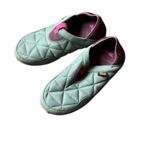 Teva Ember Moccasins Slip on Girls Shoes Kids shoes slip on shoes Size 4 - Picture 3 of 8